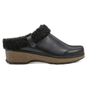 Earth brand Clogs NEW